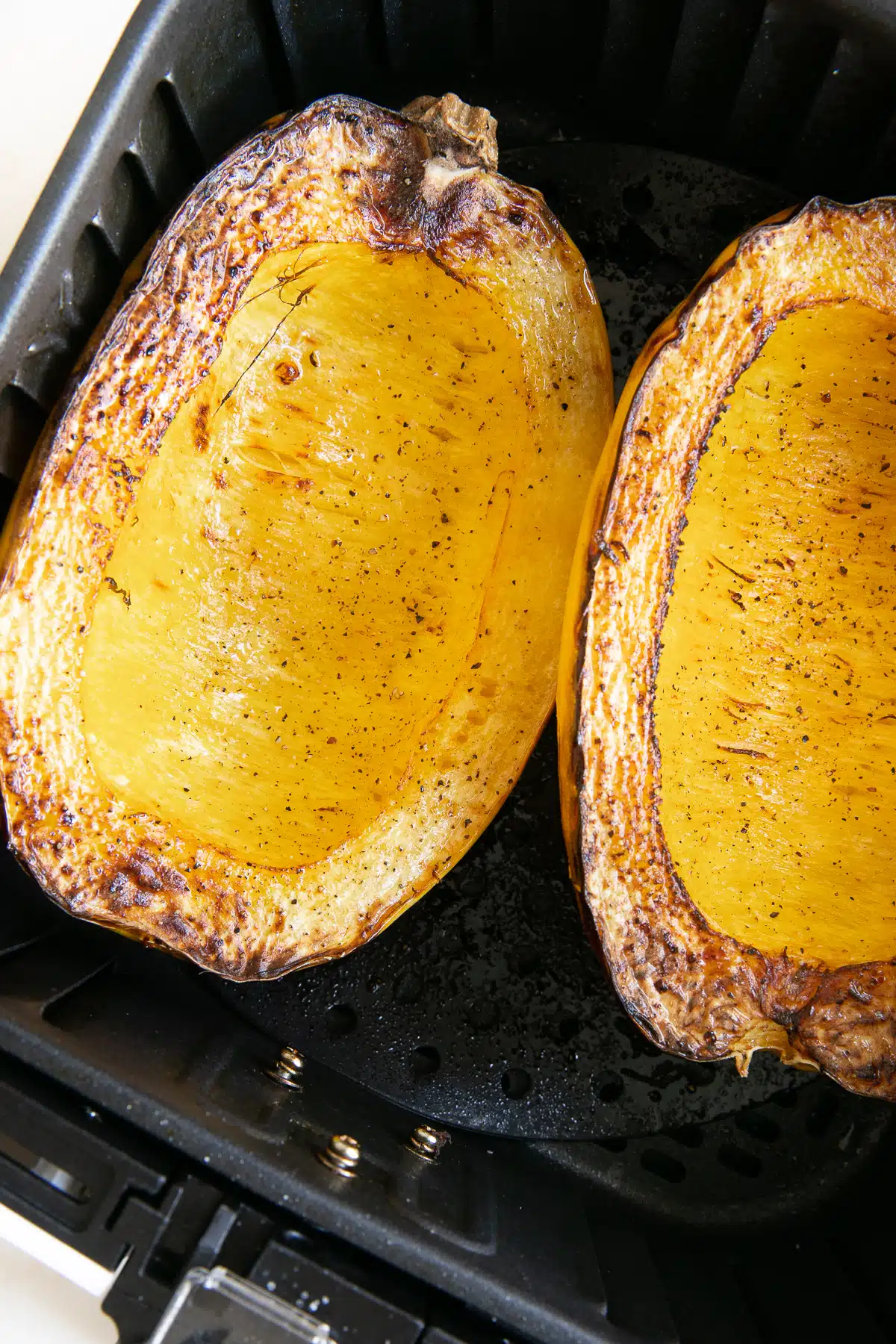 Cook Spaghetti Squash in the Air Fryer